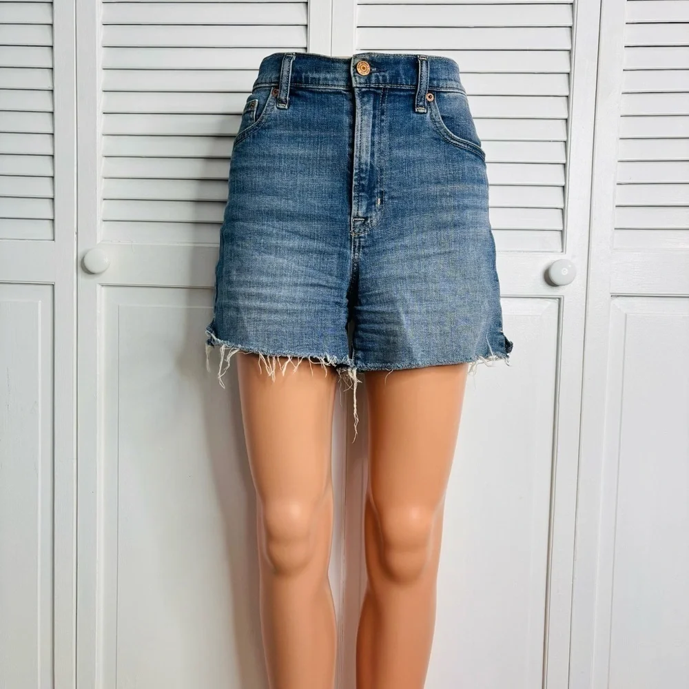 GAP High Rise Shorts Size 29